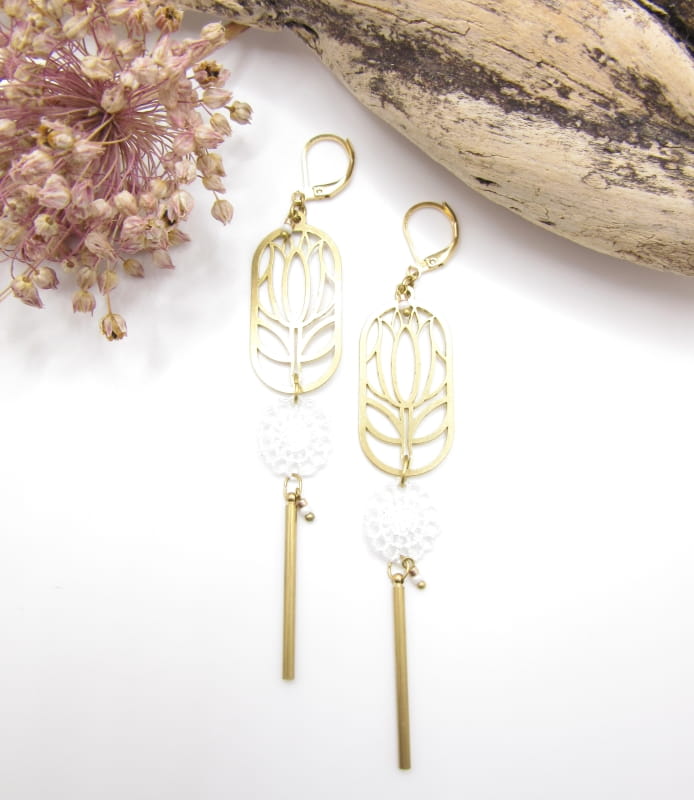 Boucles-dentelle-artisanal-blanc 05